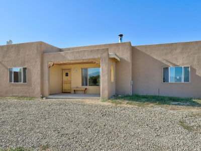 11 Calle De Isiah Ranchos De Taos, NM 87557
