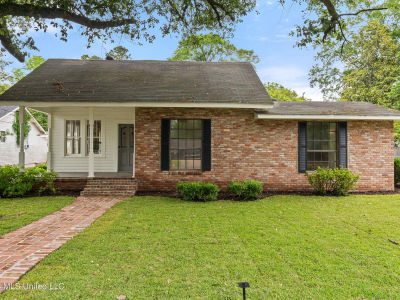 429 Mary St Columbia, MS 39429