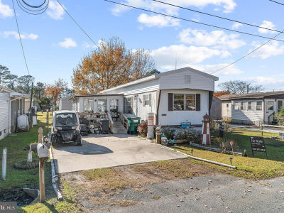 5372 McCleary Dr Chincoteague Island, VA 23336