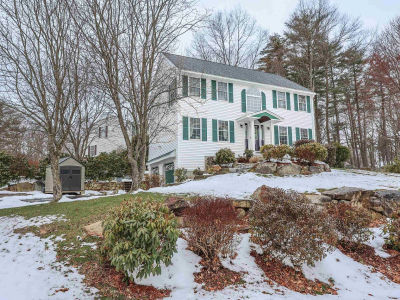 19 Trent Rd Hooksett, NH 03106