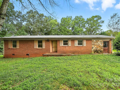 3395 Danial St Conover, NC 28613