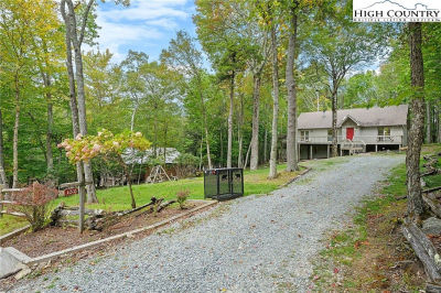 137 Staghorn Hollow Rd Banner Elk, NC 28604
