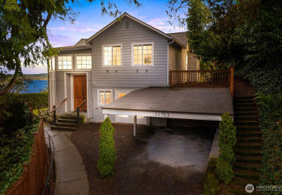 11753 Lakeside Ave NE Seattle, WA 98125