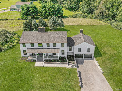 327 Hynes Rd Poughquag, NY 12570