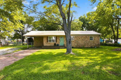 135 Glover St Atwood, TN 38220