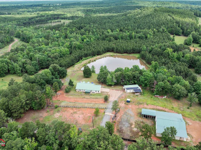 140 County Road 2242 Daingerfield, TX 75638