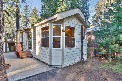 6165 Pony Express Trl Space 20 Pollock Pines, CA 95726