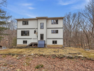 112 Hawk View Dr Milford, PA 18337