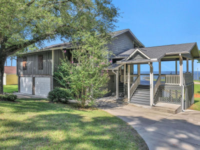 20 Ridgeway St Coldspring, TX 77331