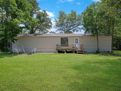 290 Wisteria Dr Livingston, TX 77351