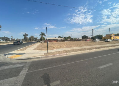 601 11th Ave Delano, CA 93215