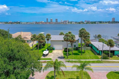 1633 Riverside Dr Holly Hill, FL 32117