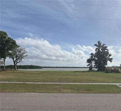 945 Caxambas Dr Marco Island, FL 34145