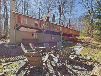 206 Pima Pl Pocono Lake, PA 18347