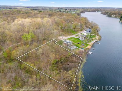 12543 Woodland Park Dr NE Belding, MI 48809