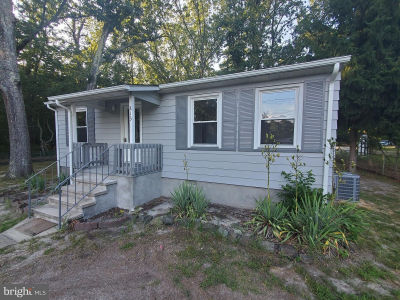 813 Hickory Ave Browns Mills, NJ 08015