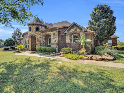 116 Spring Creek Dr Waxahachie, TX 75165