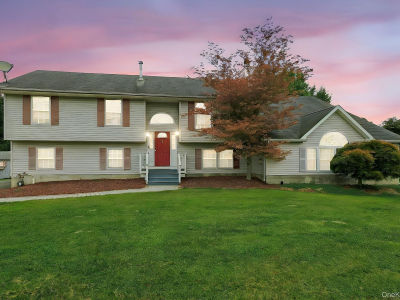 20 Bernadette Way Washingtonville, NY 10992