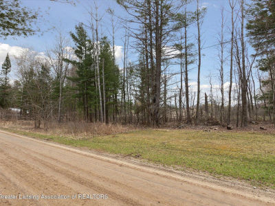 5301 Evarts Dr Lake, MI 48632