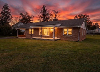 403 Market St Peterstown, WV 24963