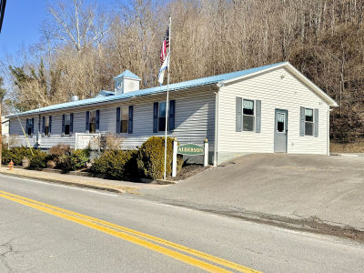 228 S Monroe St Alderson, WV 24910