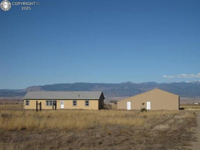 8823 County Road 19 Florence, CO 81226