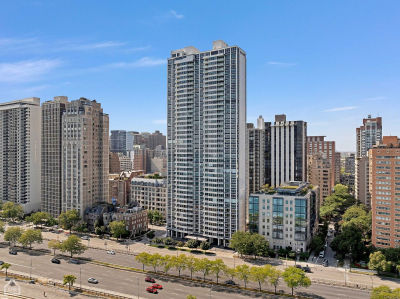 1300 N Lake Shore Dr APT 8BC Chicago, IL 60610