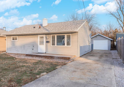 334 E Baker St Bloomington, IL 61701