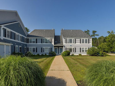 310 Springbrook Cir Portsmouth, NH 03801