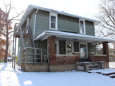 233 W 4th St Anderson, IN 46016