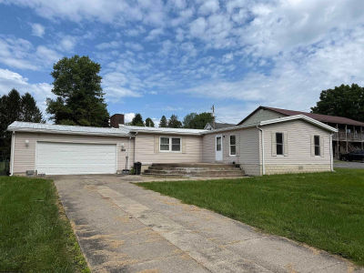 189 Grove Ave Reedsville, WV 26547