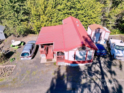 201 Chief Looking Glass Ln Kamiah, ID 83536