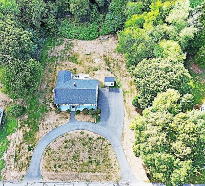 6 Weetamoe Dr Assonet, MA 02702