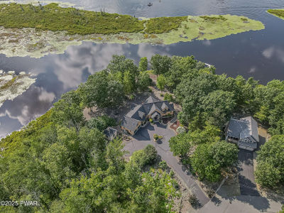 111 Bass Ct Lackawaxen, PA 18435