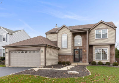 241 Cummings Dr Bartlett, IL 60103