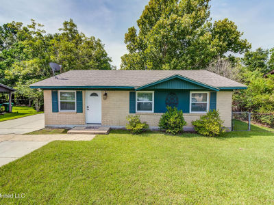79 Holly Cir Gulfport, MS 39501