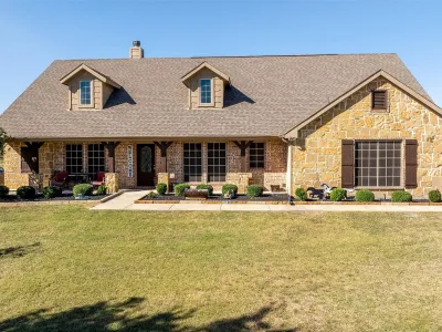 109 Highland Hills Blvd Decatur, TX 76234