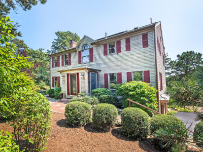 31 Bayberry Ave Provincetown, MA 02657