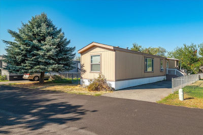 21725 E Wellesley Ave TRAILER 9 Otis Orchards, WA 99027