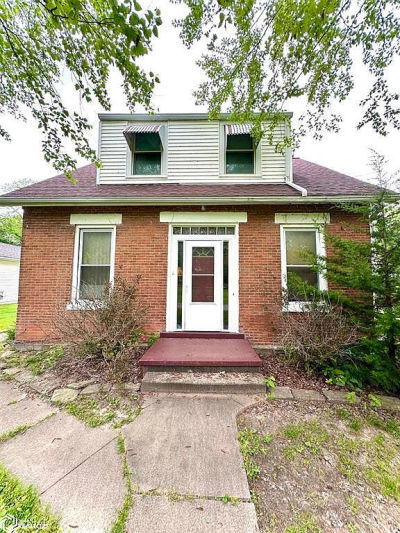 805 Mulberry St Warsaw, IL 62379