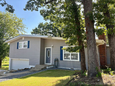 622 Lakeside Dr Checotah, OK 74426