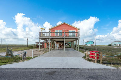520 Palmetto Point Rd Rockport, TX 78382