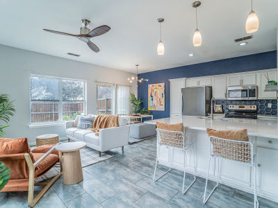 2809 Pasadena Ln Arlington, TX 76015