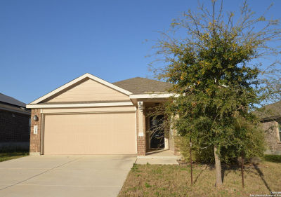 218 Holland Park Cibolo, TX 78108