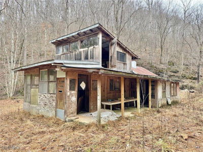 2200 Jacobs Rd Grantsville, WV 26147