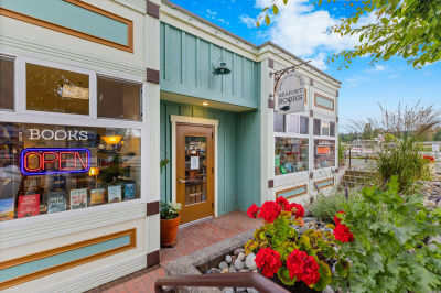 106 1st St, La Conner, WA, USA