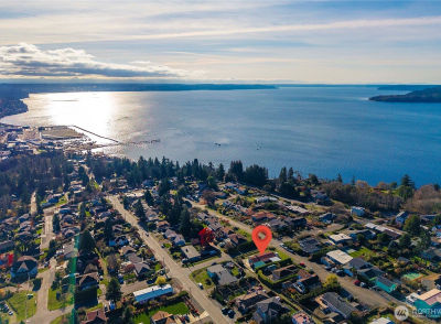 304 S 213th St Des Moines, WA 98198