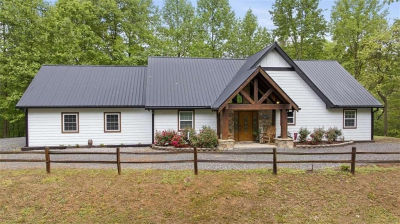 137 Thornwood Ln Ellijay, GA 30540
