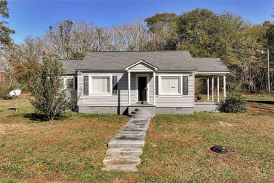 111 College Ave Canon, GA 30520