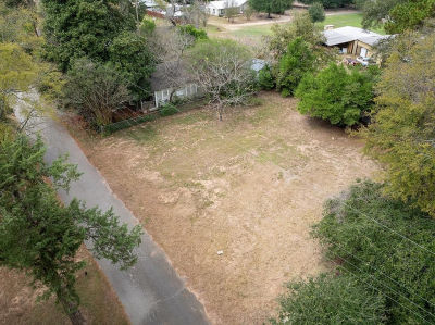 402 W Peach St Grapeland, TX 75844